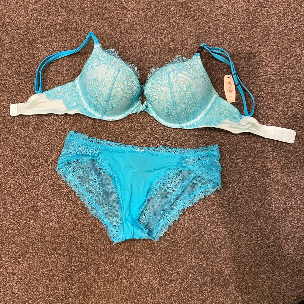 NEW with tags VIctoria secret Very Sexy Bra/panty